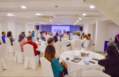 ސީއެމްޑީއޭ އިން ލޯކަލް އޮތޯރިޓީ ކުންފުނިތަކުގެ ޑިރެކްޓަރުން ތަމްރީންކޮށްދެނީ