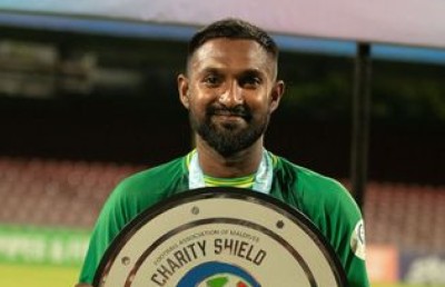 މާޒިޔާ ދޫކޮށް އުމޭރު ވެލެންސިއާ އަށް