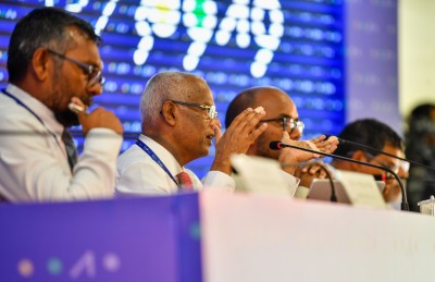 ކައުންސިލްތަކުގެ ބަޖެޓް އިތުރުކުރުމުގެ ހުށަހެޅުމަށް މަޝްވަރާކުރާނަން: ރައީސް