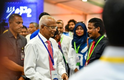 ކައުންސިލްތަކުގެ ބަޖެޓް އިތުރުކުރުމުގެ ހުށަހެޅުމަށް މަޝްވަރާކުރާނަން: ރައީސް