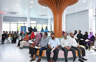 އުފަން ދަރިއެއް ނެތް، އެކަމަކު މިއީ 95،000 ކުދިންގެ މަންމައެއް: މިނިސްޓަރު