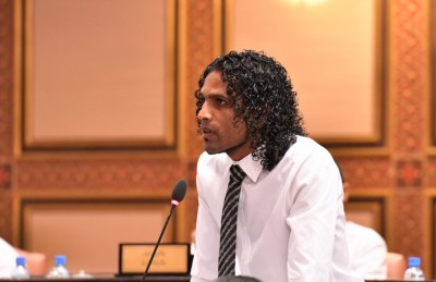 ބީއެމްއެލްގެ ބޯޑު ޑިރެކްޓަރުން ވަކިކުރަން ޖެހޭ: ޔައުގޫބު