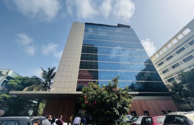 މުއްދަތަށް ބްރިޖު ނިންމާނެ ކަމުގެ 100 ޕަސެންޓް ޔަގީންކަން، 1،000 މީހުންގެ ބޮޑު ޓީމެއް!