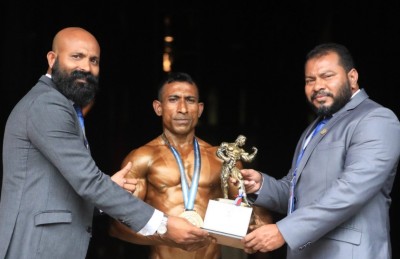 ސަރަހައްދީ ބޮޑީ ބިލްޑިން މުބާރާތުން މުހައްމަދު މޫސާ ރާއްޖެ އަށް ރަން މެޑަލް ހޯދައިދީފި