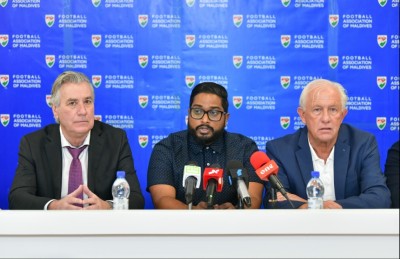 ރާއްޖޭގެ ކޯޗުކަމުން ކޫޕްމަން ވަކިކުރީ ގޯސްކޮށް، ބަދަލުދޭން ފީފާއިން އަންގައިފި