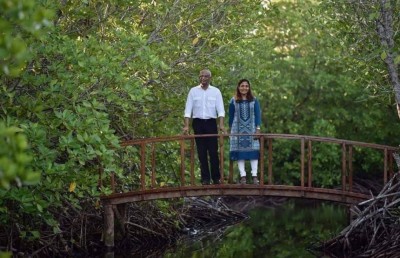 ކުމުންދޫ ނޭޗާ ޕާކުގައި އަލިފާން ރޯކޮށް، ބޭނުން ނުކުރެވޭ ވަރު ކޮށްލައިފި