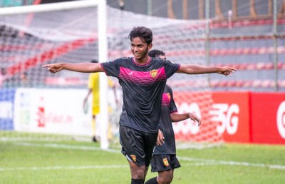 16 އަހަރުން ދަށުގެ ޔޫތު ޗެމްޕިއަންޝިޕް: ވެލެންސިއާ އާއި ޓީސީ ސްޕޯޓްސް ސެމީ ފައިނަލަށް ދަތުރު ކޮށްފި