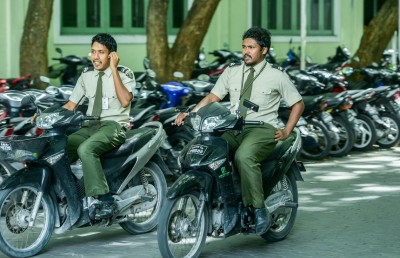 ވަޒީފާ ނެތި، މައިންބަފައިންގެ އެހީގައި އުޅޭ ޒުވާނުން!
