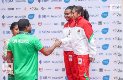 އައިއޯއައިޖީ: ރަނާއި ރިހިން ޖަރީވެ އަންހެން ޓީޓީ ތާރީހުގެ ތެރެއަށް