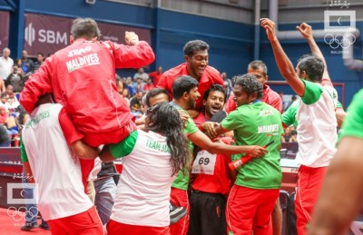 އައިއޯއައިޖީ: ރަނާއި ރިހިން ޖަރީވެ އަންހެން ޓީޓީ ތާރީހުގެ ތެރެއަށް