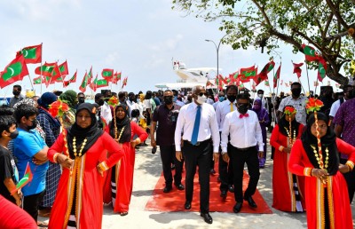 ސްކޫލްތަކުގެ އަހަރީ ދުވަސް ފާހަގަކުރަން ރައީސް ދެ ރަށަކަށް