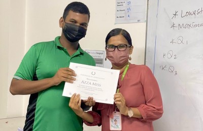އަމީނިއްޔާ އިން ވިދާލި ފިރިހެން ދަރިވަރު!