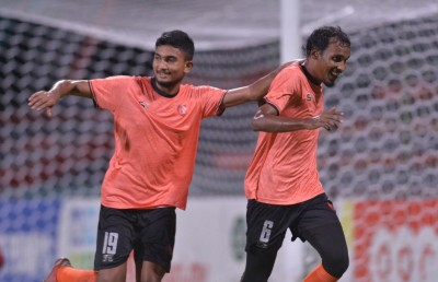 ޔޫވީ ތިންވަނަ އަށް، އީގަލްސްއިން މާޒިޔާއާ ފަރަގު ކުޑަކޮށްފި