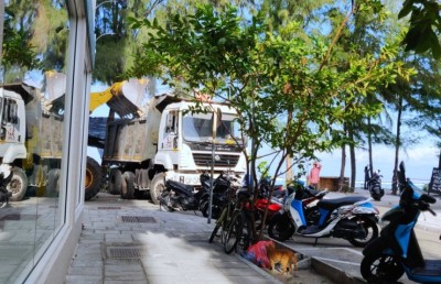 ހުޅުމާލެ ބީޗުގައި ހުރި ތަކެތި ނަގައި ތަން ހުސްކޮށްފި