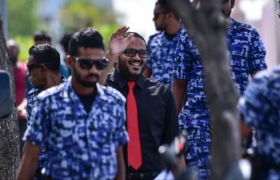 އަދީބު ހައްޔަރުކޮށް މާލެ ގެންނަނީ