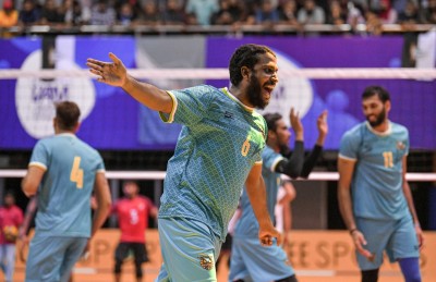 ޗެމްޕިއަން ސިފައިން ކަޓުވާލުމަށް ފަހު ވެމްކޯ ފައިނަލަށް