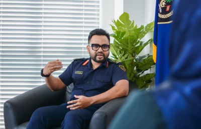 ޕާސްޕޯޓު ހައްދަން 17،000 އެޕްލިކޭޝަން، އިމިގްރޭޝަންގެ ތާރީހުގައި ވެސް އެންމެ ބޮޑު ލޯޑު