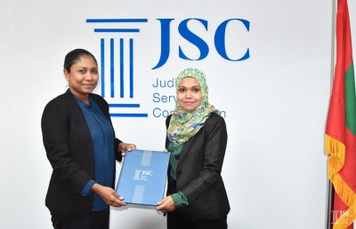 ހައި ކޯޓުގެ ފަނޑިޔާރު ކަމަށް އިސްގާޒީ ހުޒައިފާ އައްޔަން ކުރަނީ