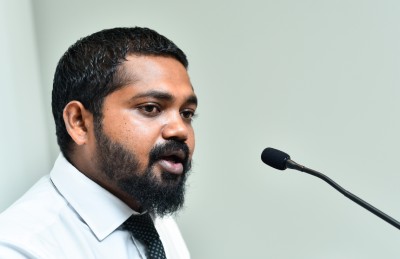 ވަކީލް އެދިވަޑައިގަތީ ހައި ކޯޓު މައްސަލަ ނިމެންދެން އަދީބު ގޭ ބަންދަށް ބަދަލުކޮށްދޭން