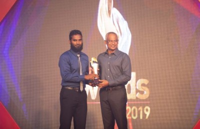 މިހާރު އެވޯޑްސް: އެންމެ މޮޅު ފުޓުބޯޅަ ކުޅުންތެރިއަކަށް ދަގަނޑޭ