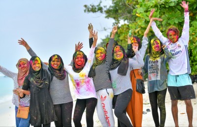 އީދުގެ ކުލައާ އެކު ބައެއް މީހުން ރަތަށް!