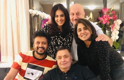 ބޮލީވުޑްގެ ޚަބަރުތައް ކުރުކޮށް