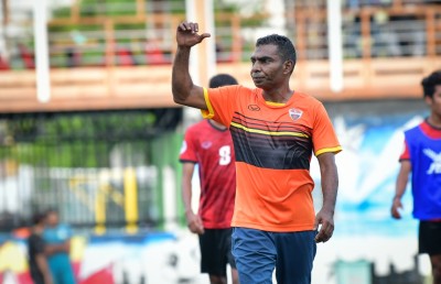 ބްރޭކަކަށް ފަހު ބްރޭކެއް، ކޯޗުންގެ ކަންބޮޑުވުންތަކެއް!