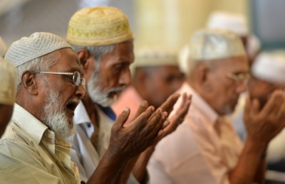 ދީނީ ކަންކަމުގައި ބޭނުންކުރާ ތަންތަނަށް ލަންކާގައި ހިލޭ ކަރަންޓު ދެނީ