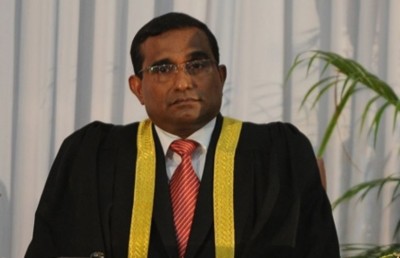 ކޯޓުން ބޭރުގައި ހެކިވެރިޔާ ރައްދު ދިނުމުން އިންސާފަށް ހުރަސްއެޅޭ: ފާއިޒު