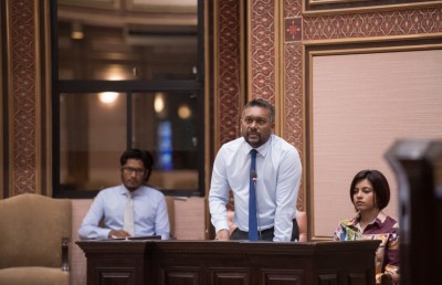 ބިދޭސީންނަށް ވިޔަފާރިކުރެވެނީ ދިވެހިންނާ ހެދި: މިނިސްޓަރު