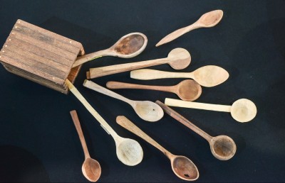 އަޒްމީގެ ހަނދާނުގައި އޭނާގެ ފުރިހަމަ މަސައްކަތްތައް