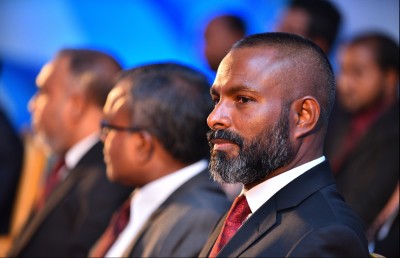 ފަނޑިޔާރު ޑީޑީ މަގާމުން ވަކިކުރަން މަޖިލިހުން ފާސްކޮށްފި