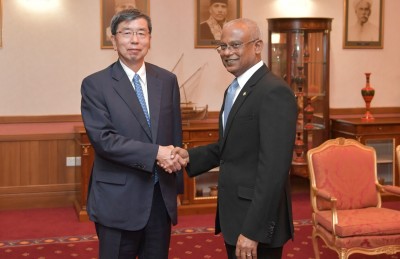 އޭޑީބީގެ ރައީސާއި ރައީސް އިބްރާހިމް މުހައްމަދު ސޯލިހް ބައްދަލުކުރައްވައިފި