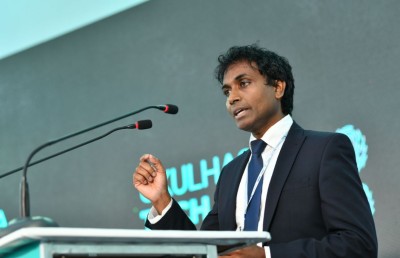 އުގައިލްގެ ކަރުދާހަށް އެތައް ބައެއްގެ ޝައުގުވެރިކަން
