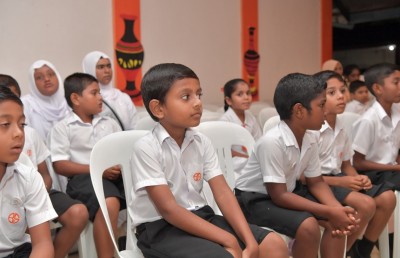 މަދަރުސާ އަކީ ހަމައެކަނި ސްކޫލްގެ ހަތަރު ފާރުން އެތެރެ ކަމަށް ދެކިގެން ނުވާނެ: ރައީސް