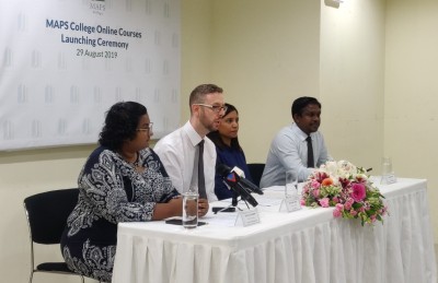 މެޕްސް ކޮލެޖުން އޮންލައިން ކޯސްތައް ތައާރަފްކޮށްފި