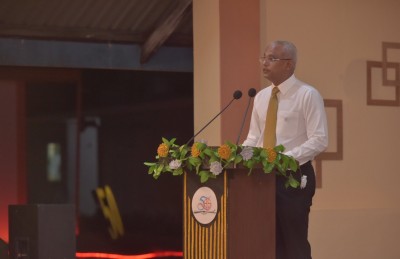 މަދަރުސާ އަކީ ހަމައެކަނި ސްކޫލްގެ ހަތަރު ފާރުން އެތެރެ ކަމަށް ދެކިގެން ނުވާނެ: ރައީސް