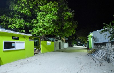 ހުސެއިން: ނޮޅިވަރަންފަރުގެ ބިންގާ