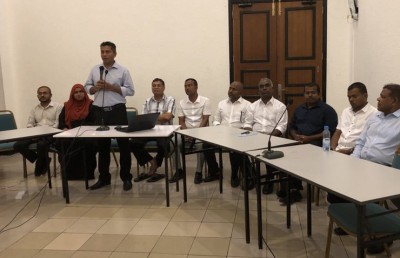 އައްޑޫ ރައްޔިތުންގެ ޝަކުވާތަކާއި އުދާސްތަކުން ބައްދަލުވުން ހޫނުވެއްޖެ!