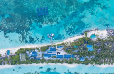 ލަކްސް ރިސޯޓްގައި ފްލޯޓިން ސޯލާ ޕަވަ ސިސްޓަމެއް