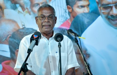 އީގަލްސްގެ ޗެއާޕާސަނަކަށް ސަރަނގު އާދަމް މަނިކު