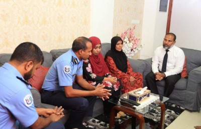 އިންޓެލް ދެ ފުލުހުން ހައްޔަރުކުރުމުގެ ގާނޫނީ ސަބަބެއް އޮތް ކަމަކަށް ކޮމިޝަނުން ނުދެކޭ: ޕޮލިސް