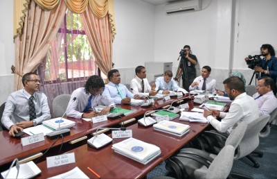 އެންމެ ގިނަ ބައްދަލުވުން ބޭއްވީ ރޮޒެއިނާ އާއި ނާޝިޒްގެ ކޮމިޓީން!