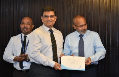 ޓޫރިޒަމް ދުވަސް ފާހަގަކުރަން ދުނިޔޭގެ ރެކޯޑެއް ހަދަނީ