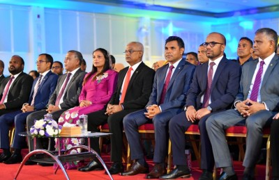 ދަރިވަރުން ކުރިއަށްދާނެ ދާއިރާއެއް އިހްތިޔާރު ކުރުމުގައި މަޖުބޫރުކޮށްގެން ނުވާނެ: ރައީސް