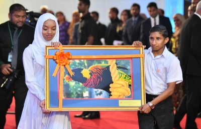 މިނިސްޓަރުގެ ދިގުހެދުން: އިމާދުއްދީން ޖުވެލް ސެންޓަރުގެ ދަރިވަރުންގެ ފުރިހަމަ މަސައްކަތެއް