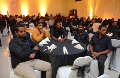 ފްލެޓަށް އެދެން ސްޓެލްކޯގެ މުވައްޒަފުންނަށް ހުޅުވާލަނީ