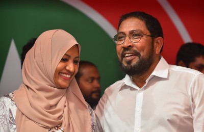 އެންމެ ހިންގުންތެރި އެއް މިނިސްޓަރަކީ އައިޝާ: ގާސިމް