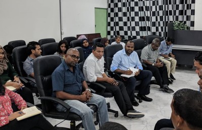 އައްޑޫގެ ޓޫރިޒަމާ ގުޅޭ ގޮތުން ހިޔާލު ހޯދުމަށް ބައްދަލުވުންތަކެއް ބާއްވަނީ