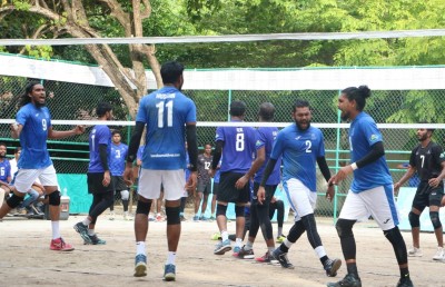 ރިސޯޓް ވޮލީބޯޅަ: ބަޓިސް އެނބުރި އައިސް ބަނޑޮސް މޮޅުކޮށްދީފި